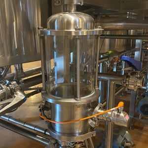 wort grant glass installed on deutsche beverage custom brewhouse